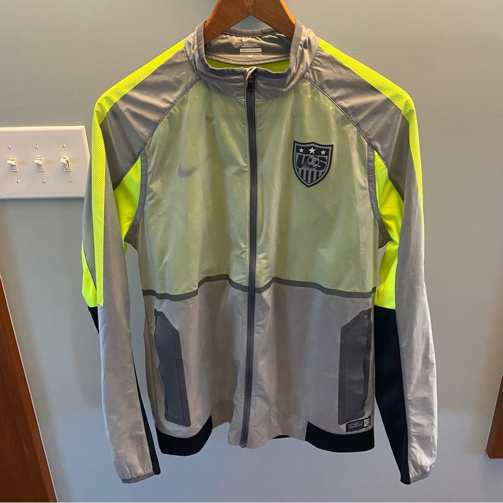 Nike USA Women's Soccer Nat Team Jacket Training Windbreaker Performance…
